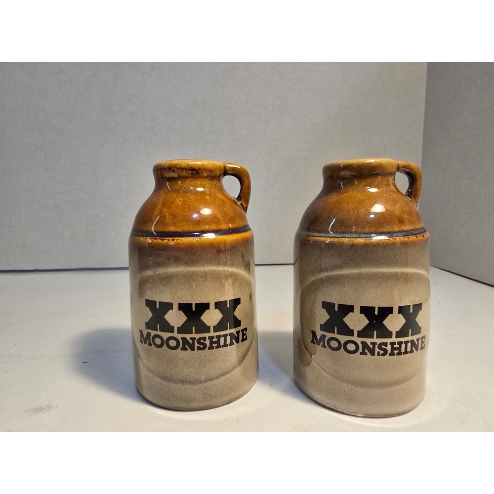 Vintage XXX Moonshine Jug Salt and Pepper Shakers Brown Stoneware‎ Set /0523